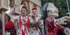 Almer&iacute;a lanza 30.000 claveles en una Batalla de Flores llena de tradici&oacute;n