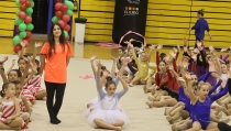M&aacute;s de 450 peque&ntilde;os deportistas exhiben gimnasia y baile en el Pabell&oacute;n de El Ejido