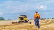 Cajamar adelanta las ayudas de la PAC para facilitar liquidez al sector agroalimentario
