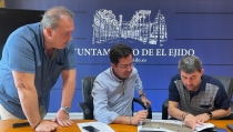 El Ejido formaliza contratos de obras por m&aacute;s de 4,5 millones en el mes de julio