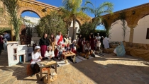 Moj&aacute;car da la bienvenida a la programaci&oacute;n de Navidad con un Bel&eacute;n viviente