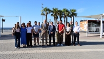 La Universidad de Almer&iacute;a inaugura la nueva zona de espera de autobuses