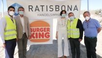 Burger King Espa&ntilde;a aterriza en Adra y coloca la primera piedra del restaurante
