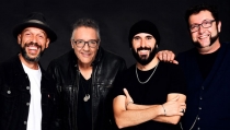 Rev&oacute;lver presentan 'Adictos a la euforia' en directo en el Maestro Padilla