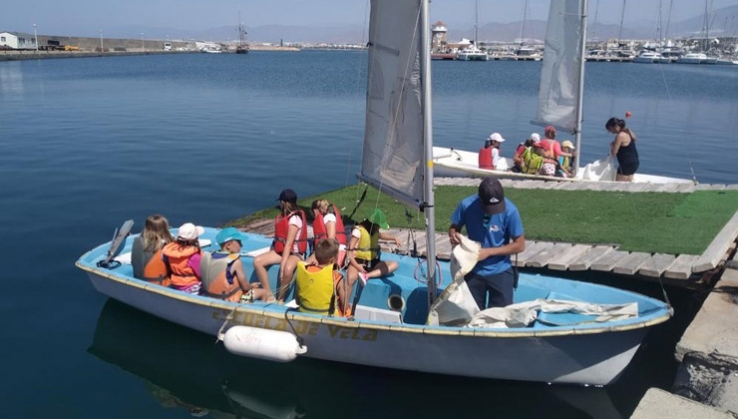 La Semana Azul de El Ejido finaliza con los deportes n&aacute;uticos y el golf como protagonistas