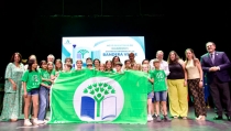 Veinte centros educativos andaluces reciben la distinci&oacute;n Bandera Verde
