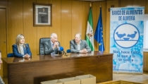Roquetas recoge m&aacute;s de 5.100 kilos de productos para el Banco de Alimentos