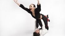 Flamenco, danza contempor&aacute;nea y acrobacias en el Apolo con 'MyL (2.0)'