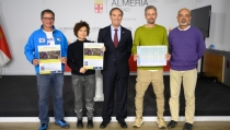 Buceo, senderismo y entrenamiento guiado en parques, con 'Actividad f&iacute;sica en la Naturaleza'