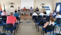 Los regantes piden a la Junta que les garantice la llegada de agua depurada y desalada
