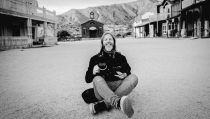 El fot&oacute;grafo Chema Artero presenta su libro 'Clic Clic Bang Bang' en el CAF