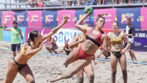 El torneo Arena 1000 de balonmano playa finaliza con gran actuaci&oacute;n de los equipos almerienses