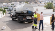 N&iacute;jar intensifica las labores de limpieza en los n&uacute;cleos urbanos