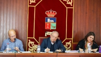 V&iacute;car pide al Consorcio de Transportes una l&iacute;nea de autob&uacute;s diaria desde La Env&iacute;a