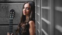 La guitarrista Ana Santisteban ofrece un recital en el Museo &lsquo;Antonio de Torres&rsquo;