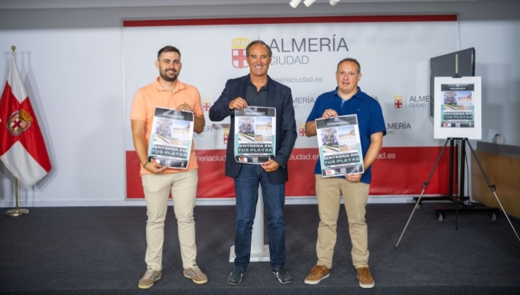 El programa 'Entrena en tus playas' despliega un gimnasio m&oacute;vil por la costa de Almer&iacute;a