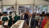 M&aacute;s de 200 j&oacute;venes buscan entrar en el mercado laboral en la Feria de Empleo de Vera