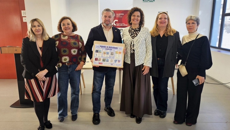 Talleres, cuentacuentos y presentaciones de libros en las bibliotecas de Almer&iacute;a